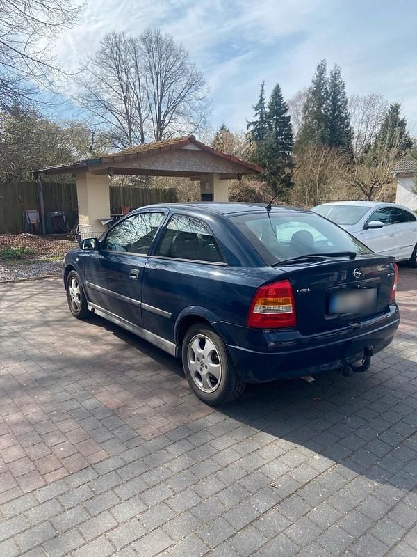Gebraucht Opel Astra 65 PS (47 kW) 2000 Blau Coupé