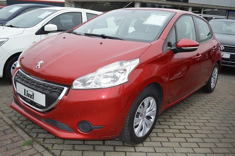 Rot Gebraucht 2015 Peugeot 208 Active Kleinwagen | 5.990 € (Fairer Preis) - Bild 1/2