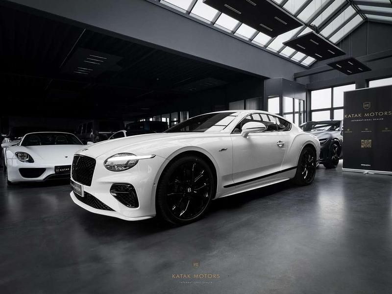 Neu Bentley Continental Mulliner 635 PS (467 kW) 2026 Weiß Coupé