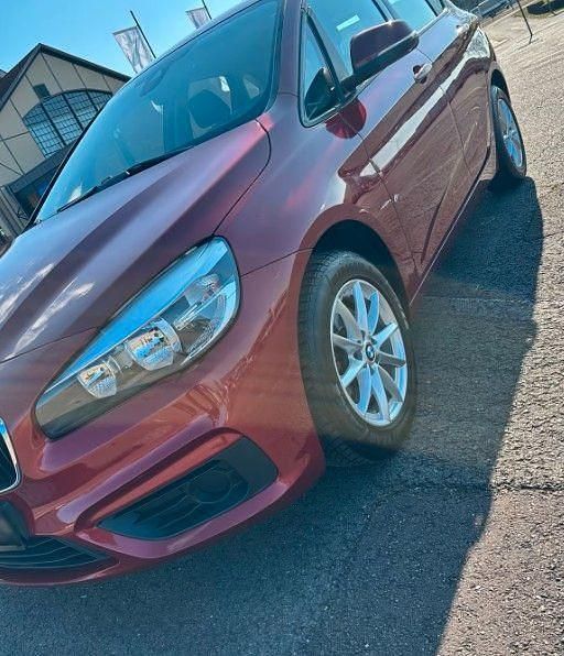 Gebraucht BMW 218 Basis 136 PS (100 kW) 2015 Rot Kombi
