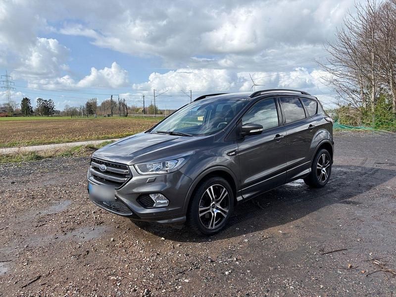 Gebraucht Ford Kuga ST-Line 150 PS (110 kW) 2019 Grau SUV