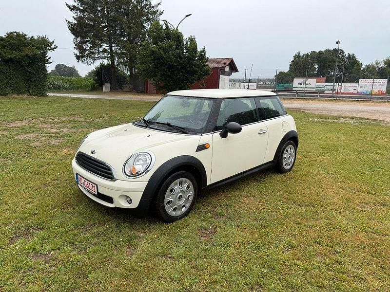 Beige Gebraucht 2010 Mini ONE Kleinwagen | 2.999 € (Guter Preis) - Bild 1/3