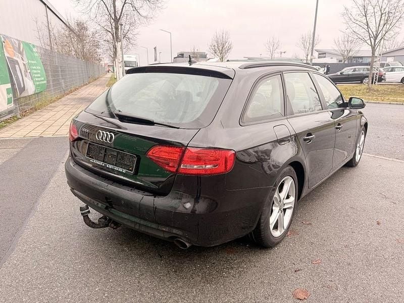 Gebraucht Audi A4 Attraction 170 PS (125 kW) 2012 Schwarz Kombi