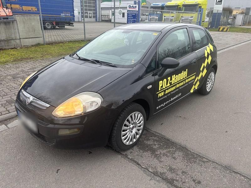 Gebraucht Fiat Punto 65 PS (47 kW) 2011 Schwarz Kleinwagen