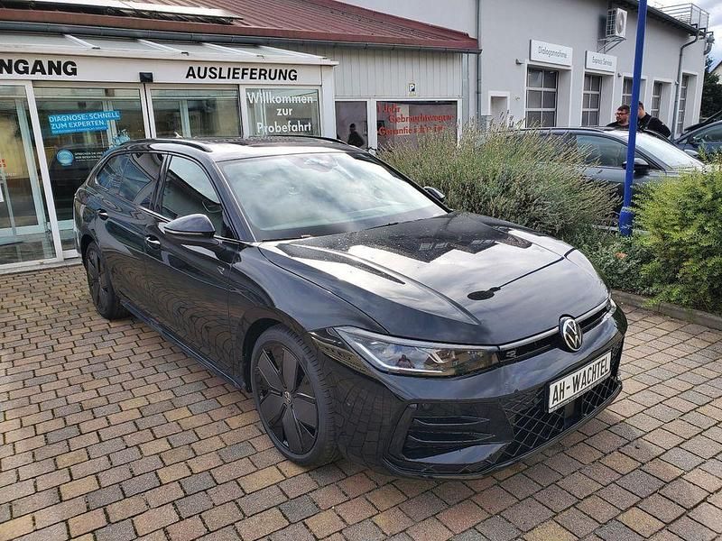 Neu VW Passat R-line 150 PS (110 kW) 2025 Schwarz Kombi
