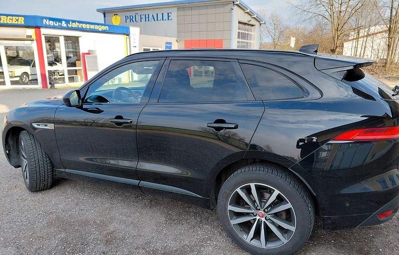 Gebraucht Jaguar F-Pace 179 PS (131 kW) 2017 Schwarz SUV