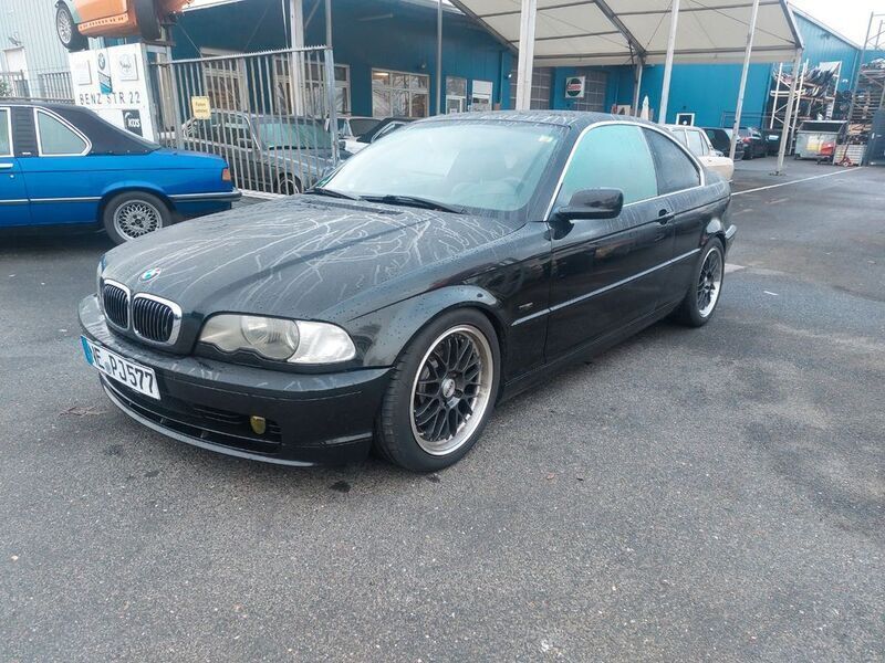 Schwarz Gebraucht 2001 BMW 330 Performance | 12.500 € (Teuer) - Bild 1/4