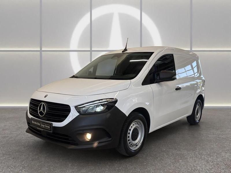 Weiß Gebraucht 2023 Mercedes Citan 112 Van / Kleinbus | 21.372 € (Fairer Preis) - Bild 1/4