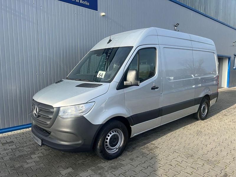 Gebraucht Mercedes Sprinter 150 PS (110 kW) 2021 9775 lackfarbe iridiumsilber m Van