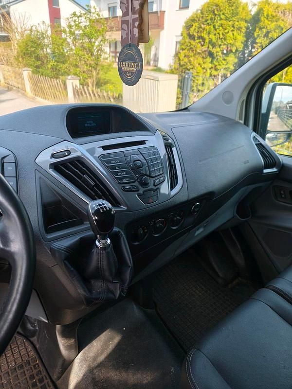 Second-hand Ford Transit Custom 155 CP (114 kW) 2014 Alb Monovolum