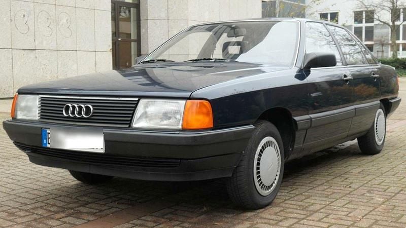 Blau Gebraucht 1982 Audi 100 Limousine | 3.100 € - Bild 1/4