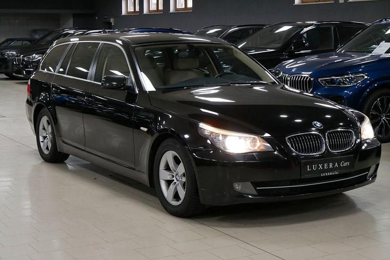 Gebraucht BMW 525 Advantage 197 PS (144 kW) 2008 Schwarz Kombi