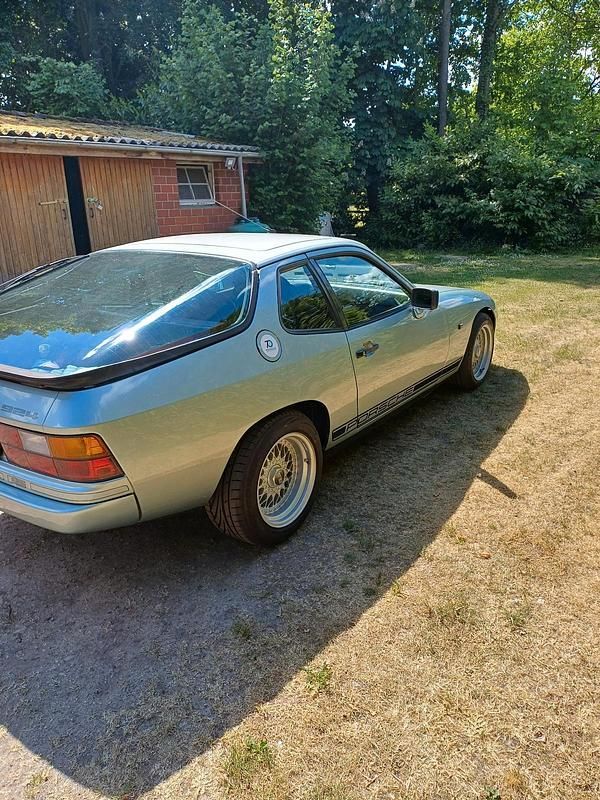 Grün Neu 2025 Porsche 924 Coupé | 17.000 € - Bild 1/4