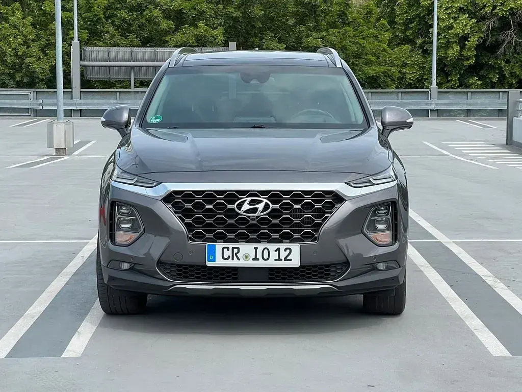 Gebraucht Hyundai Santa Fe Premium 200 PS (147 kW) 2019 Grau SUV