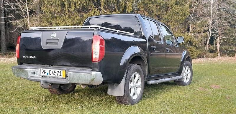Gebraucht Nissan Navara 190 PS (139 kW) 2011 Schwarz Pickup