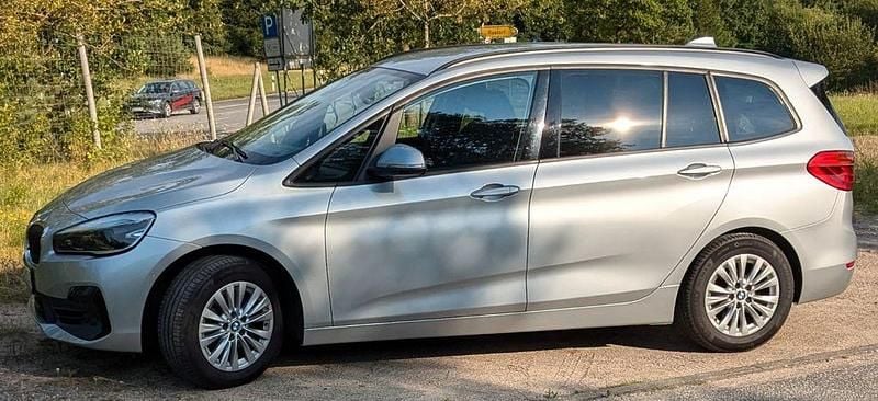 Gebraucht BMW 218 Gran Tourer Advantage 140 PS (102 kW) 2019 Silber Van / Kleinbus