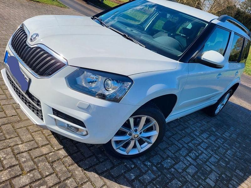 Gebraucht Skoda Yeti Drive 150 PS (110 kW) 2017 Weiß SUV