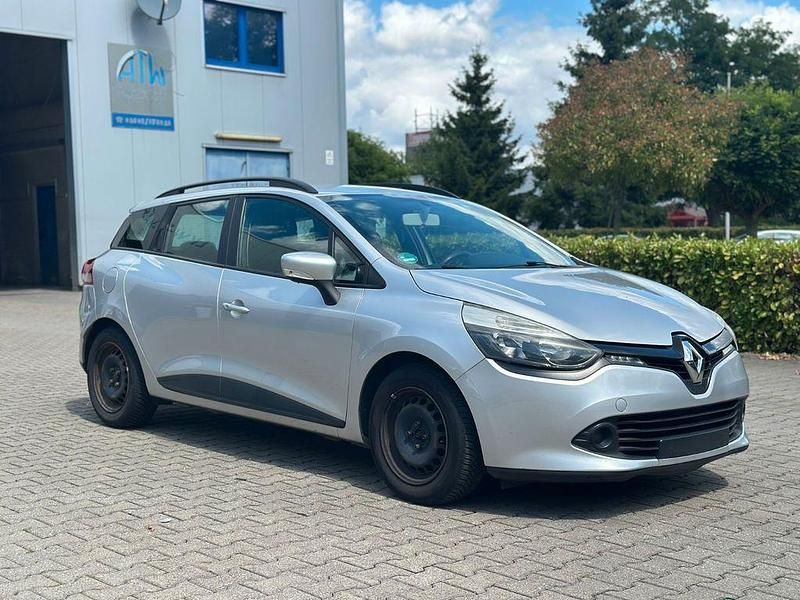 Silber Gebraucht 2014 Renault Clio IV Expression Limousine | 4.750 € (Fairer Preis) - Bild 1/2
