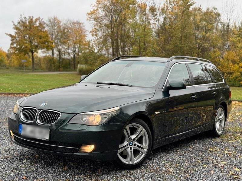 Grün Gebraucht 2008 BMW 530 Kombi | 4.500 € (Superpreis) - Bild 1/4