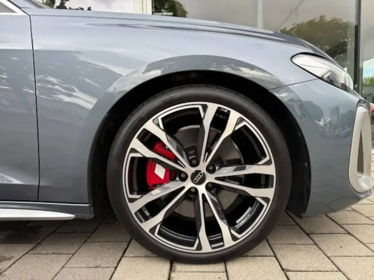 Gebraucht Audi S5 Ambiente 367 PS (269 kW) 2024 Blau Kombi