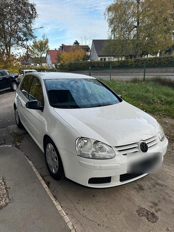 Weiß Gebraucht 2004 VW Golf V Kombi | 2.490 € (Fairer Preis) - Bild 1/4