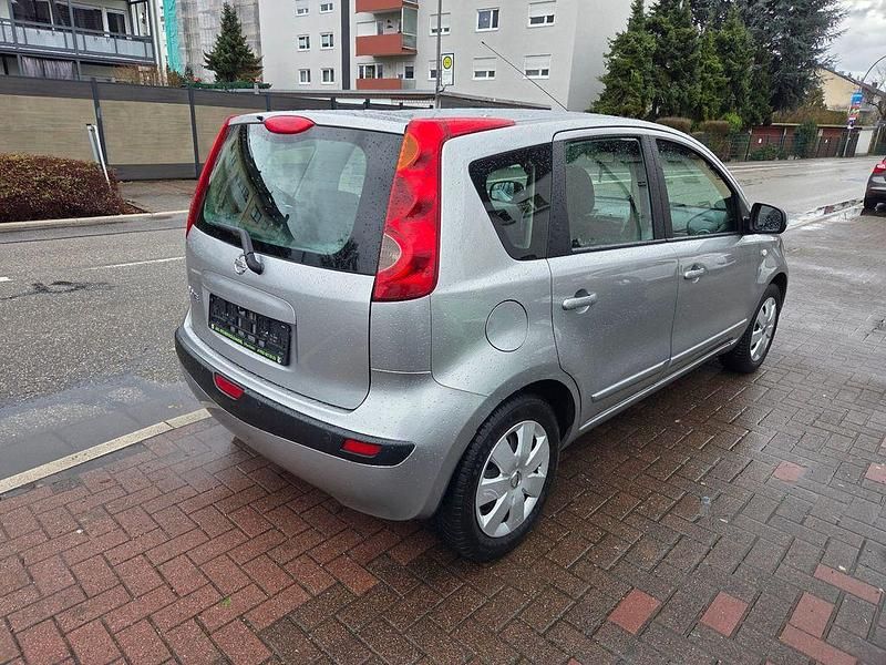Gebraucht Nissan Note Acenta 110 PS (80 kW) 2007 Silber Kleinwagen