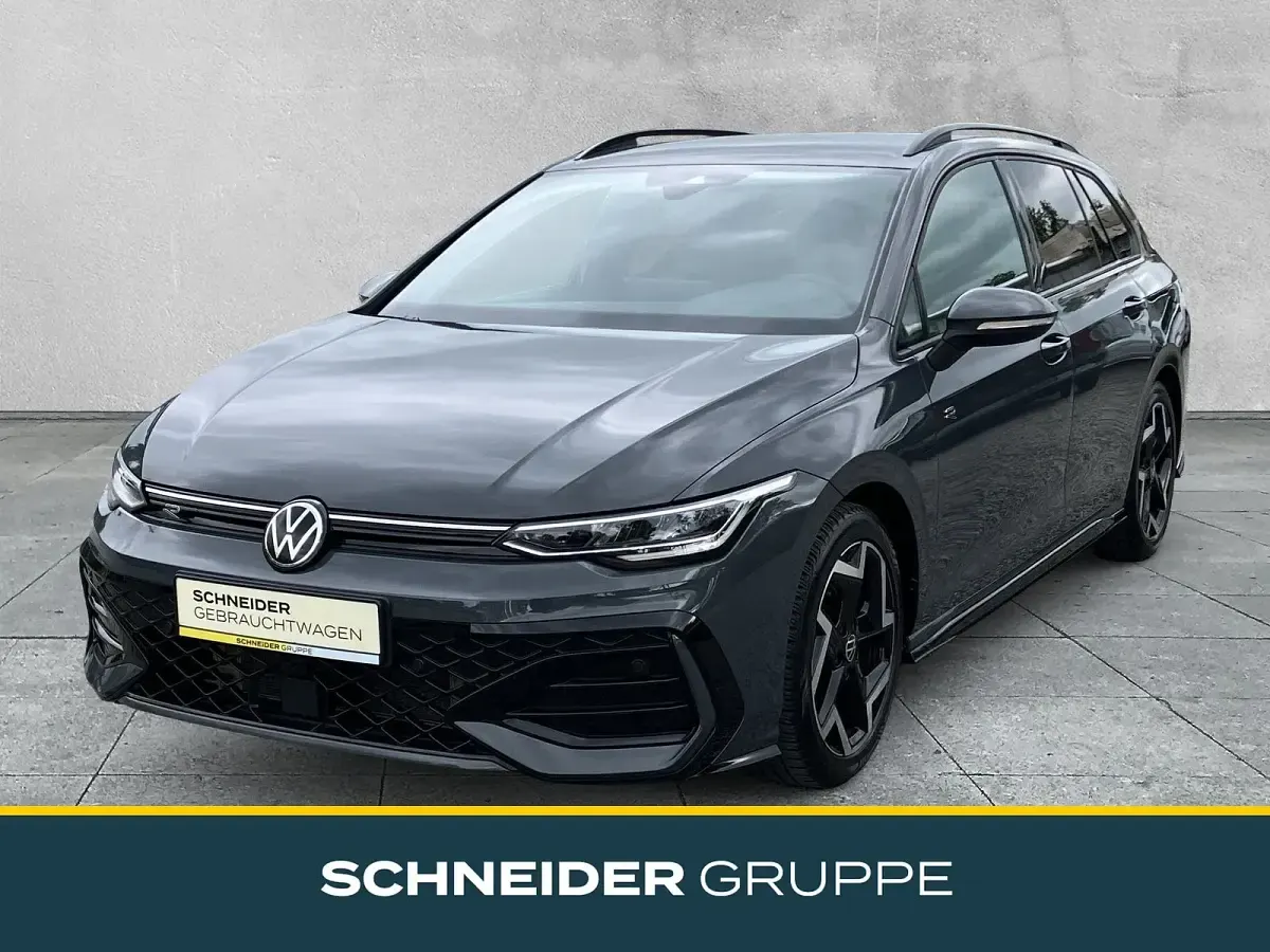 Gebraucht VW Golf VIII R-line 150 PS (110 kW) 2025 Kombi