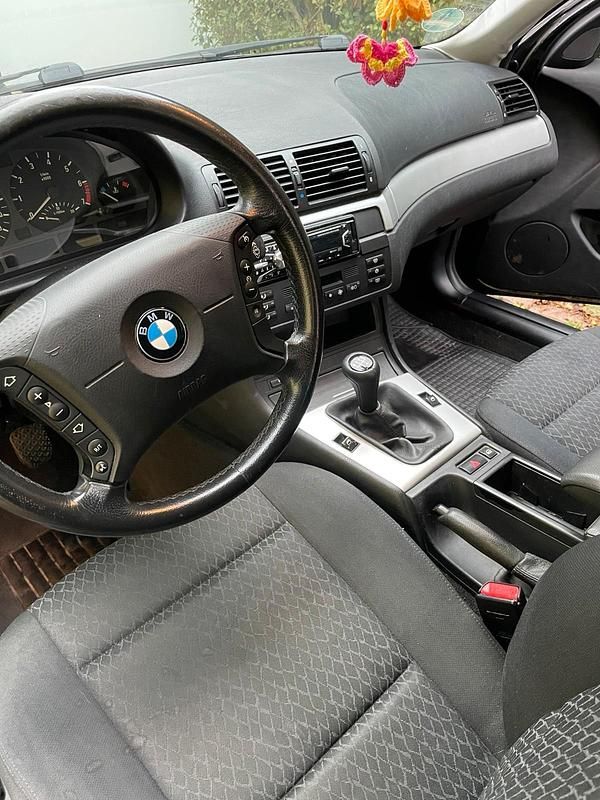 Gebraucht BMW 316 115 PS (84 kW) 2002 Schwarz Limousine