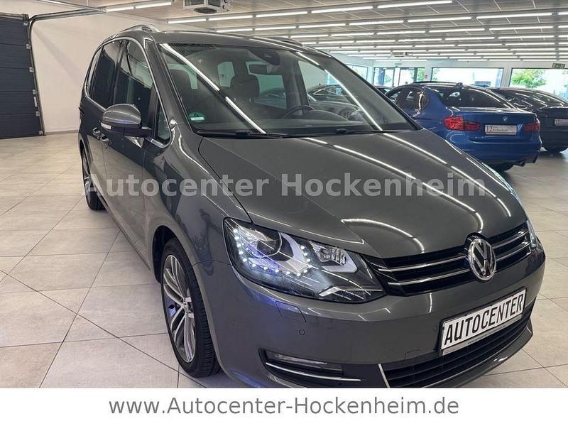 Grau Gebraucht 2015 VW Sharan Highline Van / Kleinbus | 12.999 € (Fairer Preis) - Bild 1/4