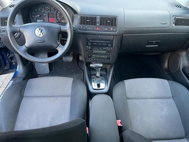 Gebraucht VW Golf IV 75 PS (55 kW) 2001 Blau Kleinwagen