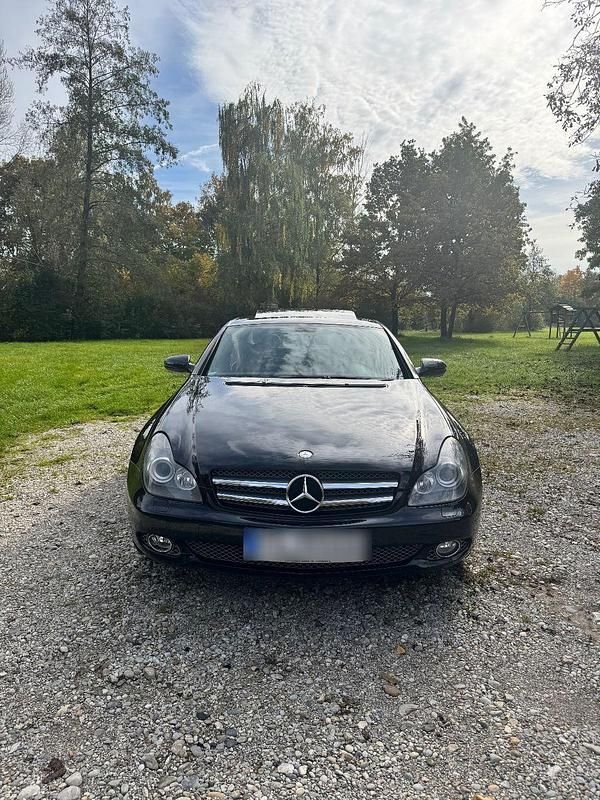 Schwarz Gebraucht 2010 Mercedes CLS350 Edition Coupé | 12.200 € (Etwas zu teuer) - Bild 1/4