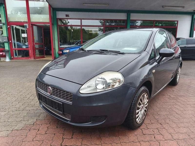 Grigio pessimo umore Gebraucht 2009 Fiat Grande Punto Active Kleinwagen | 2.990 € (Fairer Preis) - Bild 1/4