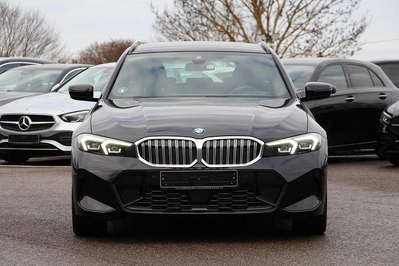 Gebraucht BMW 330 M Sport 245 PS (180 kW) 2024 Schwarz Kombi