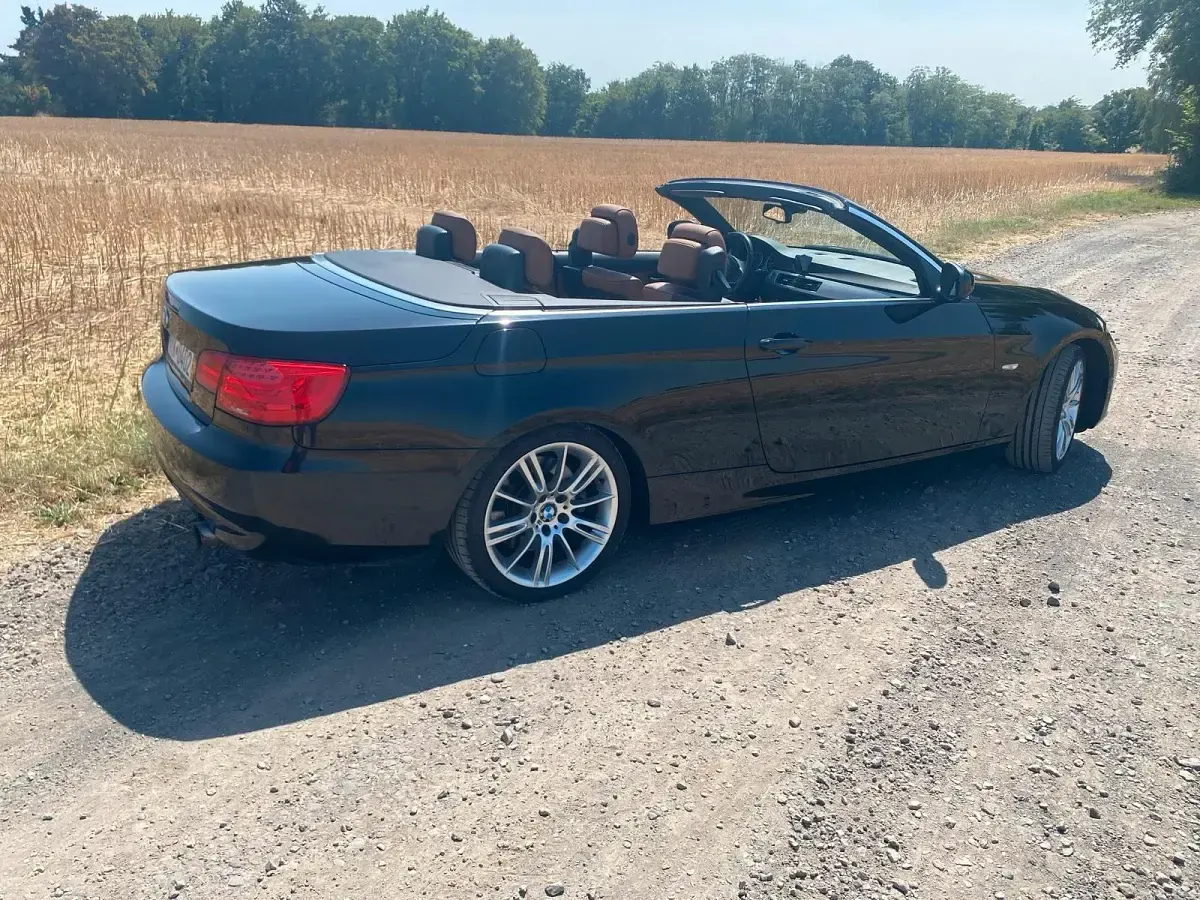 Gebraucht BMW 335 Cabriolet 306 PS (225 kW) 2010 Schwarz Cabrio