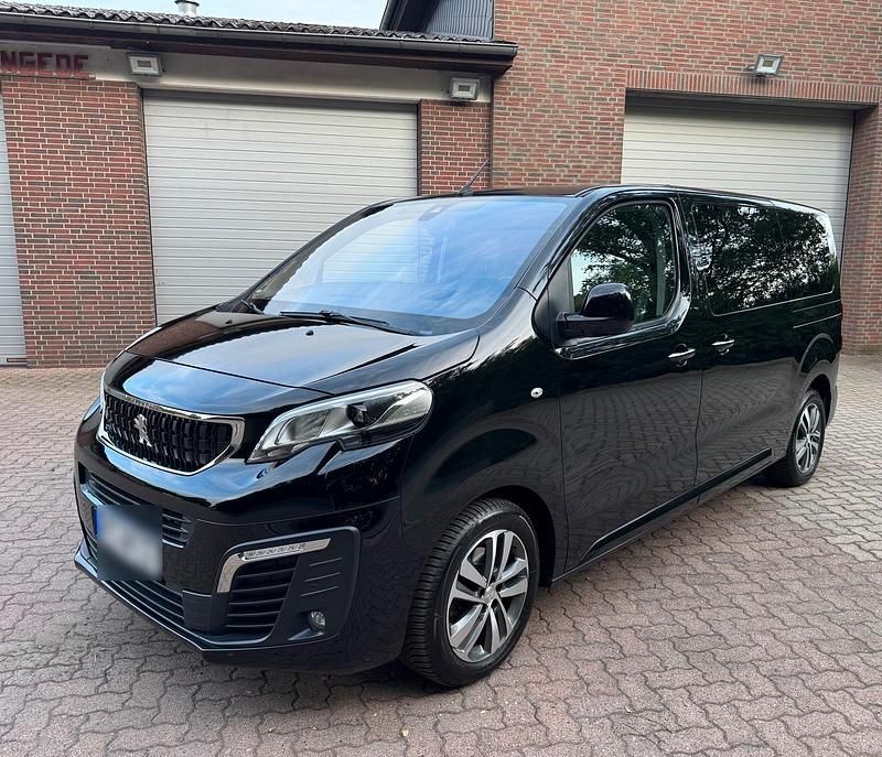 Schwarz Gebraucht 2017 Peugeot Traveller Van / Kleinbus | 28.500 € (Guter Preis) - Bild 1/4