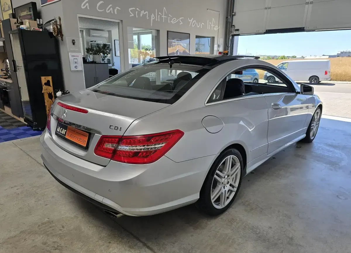 Gebraucht Mercedes E350 AMG line 265 PS (194 kW) 2013 Silber Coupé