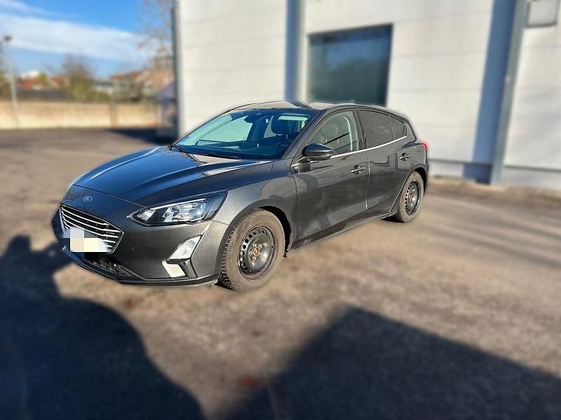 Grau Gebraucht 2021 Ford Focus Cool & Connect Limousine | 14.480 € (Guter Preis) - Bild 1/2