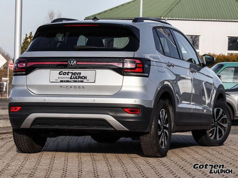Gebraucht VW T-Cross Active 110 PS (80 kW) 2023 Silber SUV