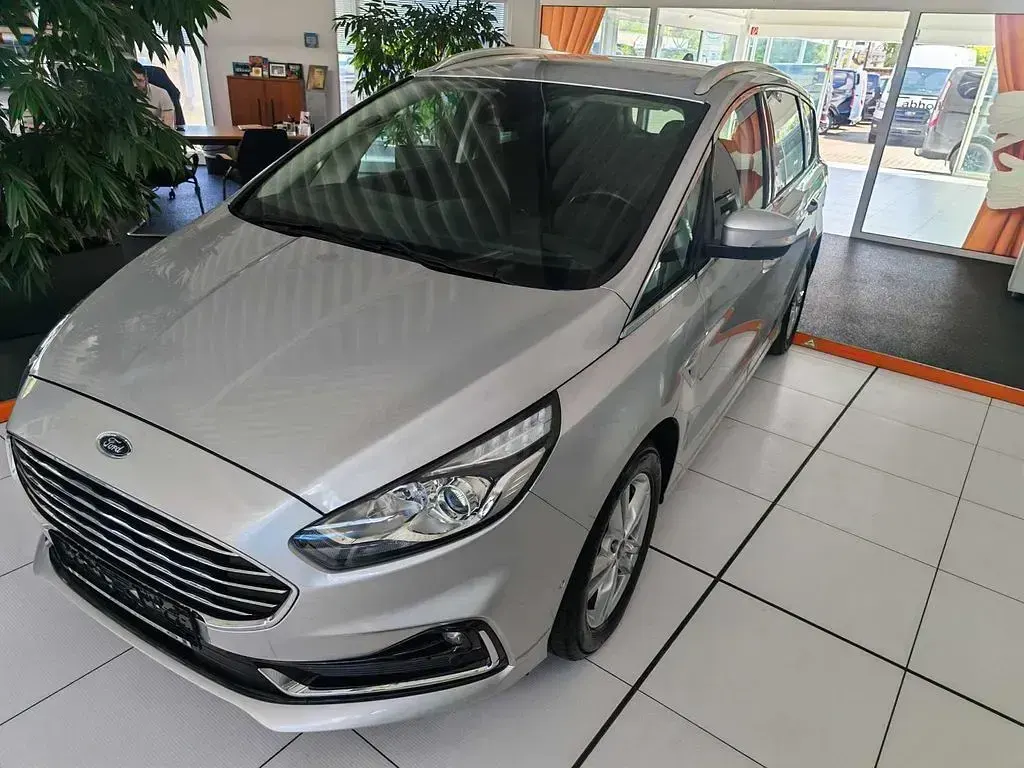 Gebraucht Ford S-MAX Titanium 150 PS (110 kW) 2023 Polarsilber metallic Van / Kleinbus