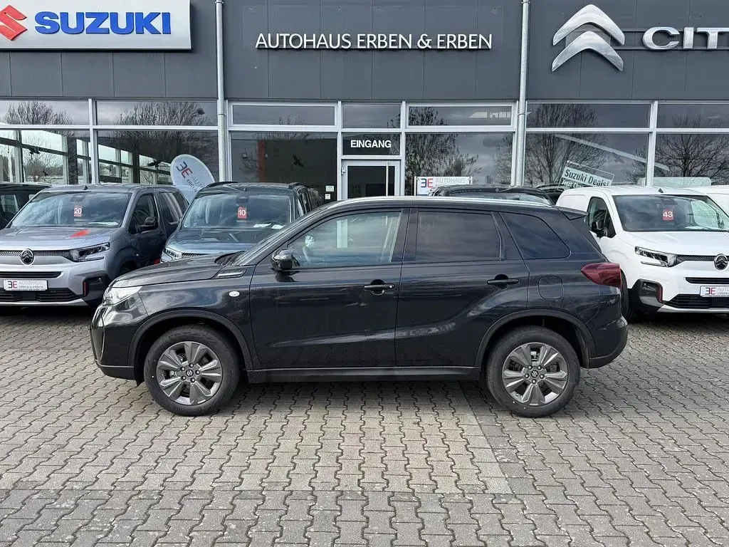 Neu Suzuki Vitara Comfort 110 PS (80 kW) 2026 Schwarz SUV