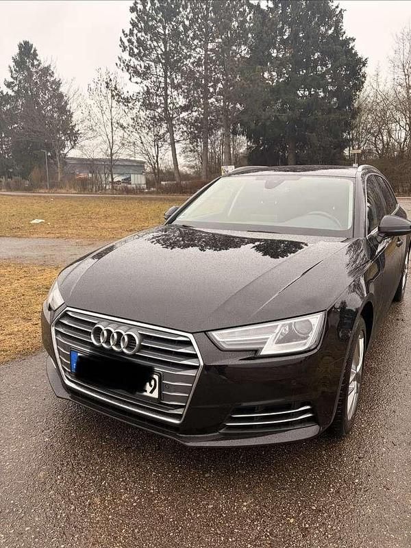 Gebraucht Audi A4 Comfort 190 PS (139 kW) 2017 Schwarz Kombi