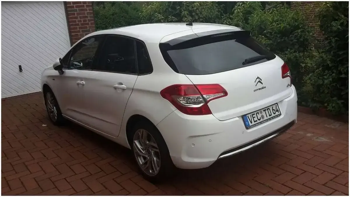 Gebraucht Citroën C4 Exclusive 111 PS (81 kW) 2012 Weiß Limousine