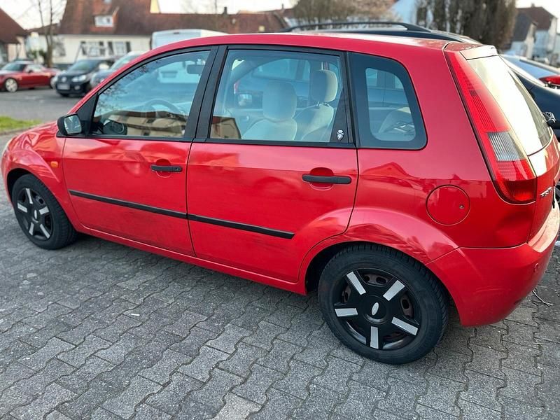Gebraucht Ford Fiesta 65 PS (47 kW) 2003 Andere farben Kleinwagen