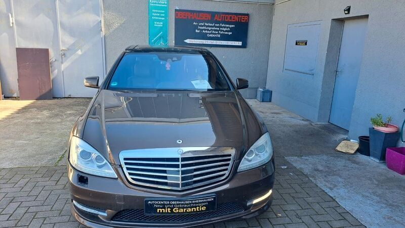 Braun Gebraucht 2010 Mercedes S450 Limousine | 15.999 € - Bild 1/4