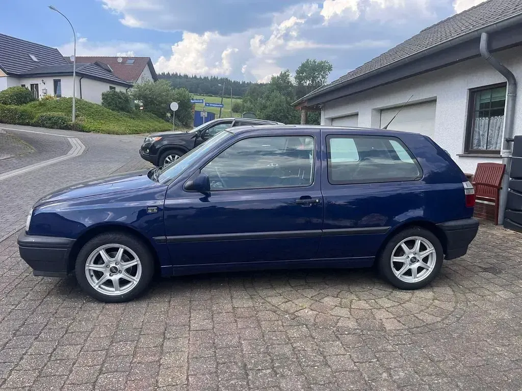 Gebraucht VW Golf III Edition 75 PS (55 kW) 1994 Blau Limousine