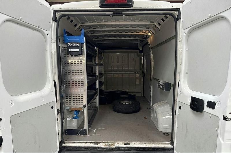 Gebraucht 2021 Peugeot Boxer S Van | 23.999 € (Teuer) - Bild 1/3