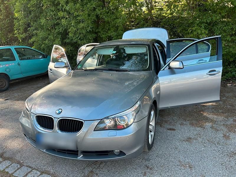 Second-hand BMW 520 163 CP (119 kW) 2006 Berlinǎ