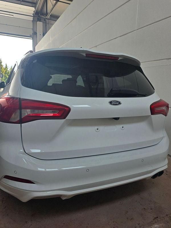 Usata Ford Focus ST-Line 150 CV (110 kW) 2018 Bianco Station wagon