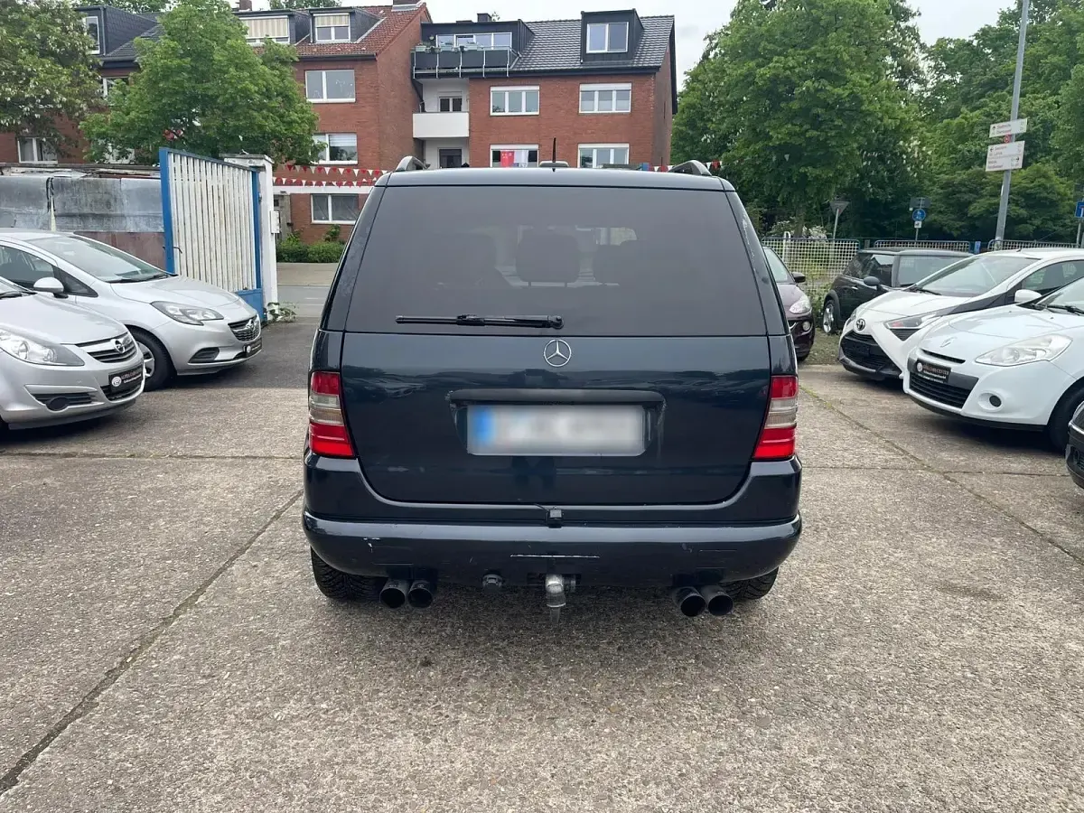 Gebraucht Mercedes ML320 217 PS (159 kW) 2000 Blau SUV