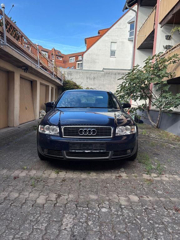 Blau Gebraucht 2002 Audi A4 Limousine | 3.500 € (Etwas zu teuer) - Bild 1/4
